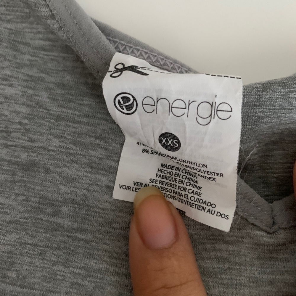 Gray tank - Picture 2 of 2